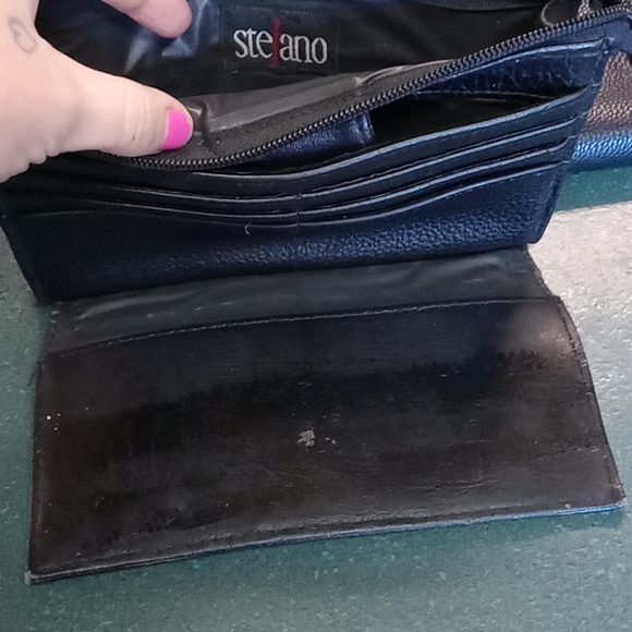 Wallet - Picture 2 of 4